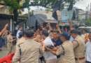 सीएम को काले झंडे दिखाने जा रहे कांग्रेसियों को पुलिस ने रोका, तीखी नोकझोंक