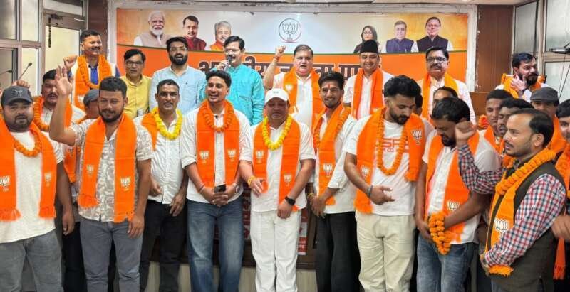पाटी नगर पंचायत अध्यक्ष समेत 31 जनप्रतिनिधियों ने थामा भाजपा का दामन