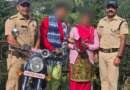 चम्पावत बाजार से वाहन में छूटा महिला का बैग पुलिस ने बरामद किया