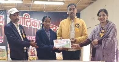 लोहाघाट : 2047 के भारत का सपना, छात्राओं की रचनात्मक उड़ान से दिखी नई तस्वीर
