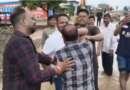 बाजपुर में PWD जेई से अभद्रता और मारपीट का आरोप, चेहरे पर कीचड़ पोतने का VIDEO वायरल
