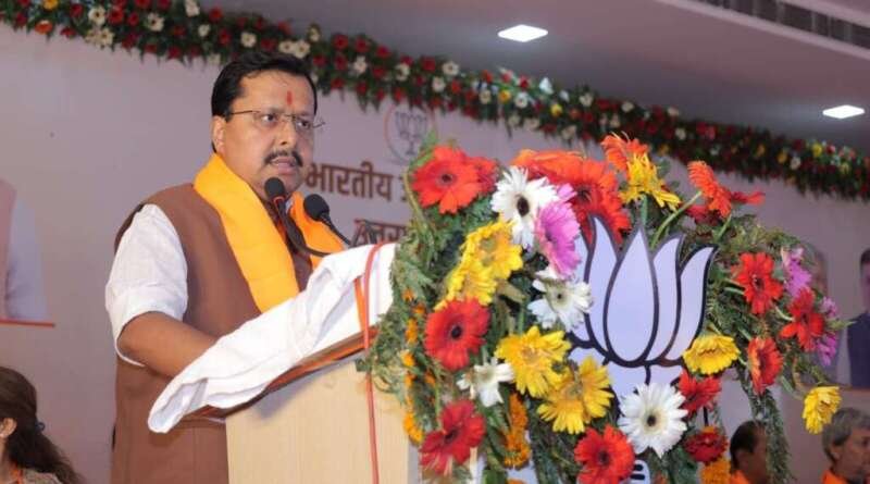 उत्तराखंड में कांग्रेस पर जमकर बरसे भाजपा अध्यक्ष नितिन नवीन, शुद्धिकरण-वंदे मातरम को लेकर साधा निशाना