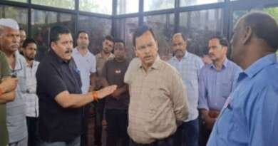 चम्पावत में कमीशनखोरी के आरोपों पर भड़के कांग्रेस विधायक खुशाल अधिकारी, धरने के बाद जेई दूसरे विकासखंड से संबद्ध