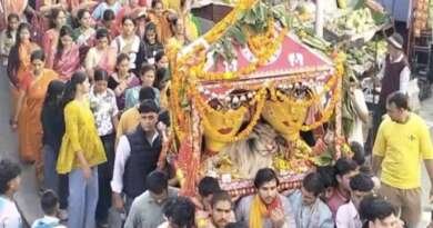 मां नंदा-सुनंदा के जयकारों से गूंजा चम्पावत, भव्य डोला यात्रा में उमड़ा आस्था का सैलाब