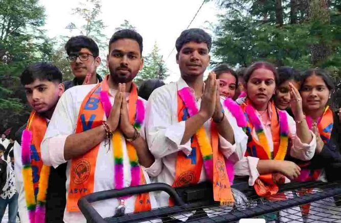 लोहाघाट महाविद्यालय में एबीवीपी का परचम लहराया, एनएसयूआई का सूपड़ा हुआ साफ