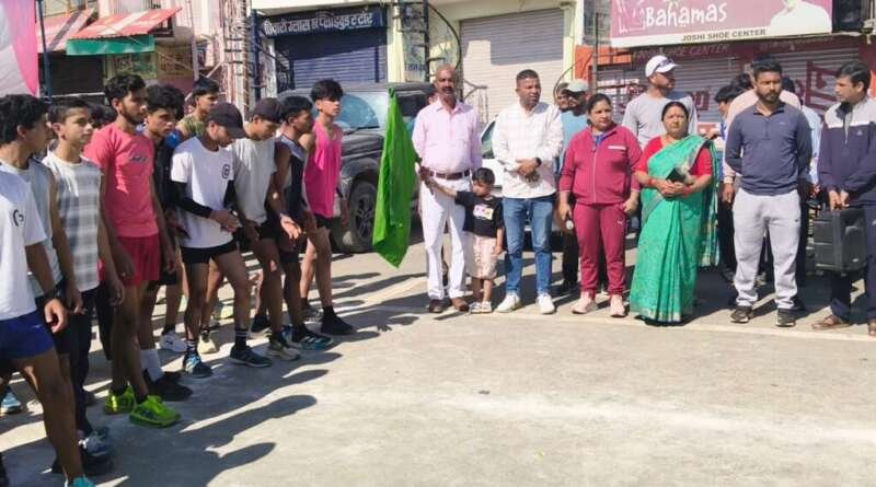 गांधी जयंती पर चम्पावत में दौड़े खिलाड़ी, शंकर नाथ और ऊषा भंडारी ने मारी बाजी