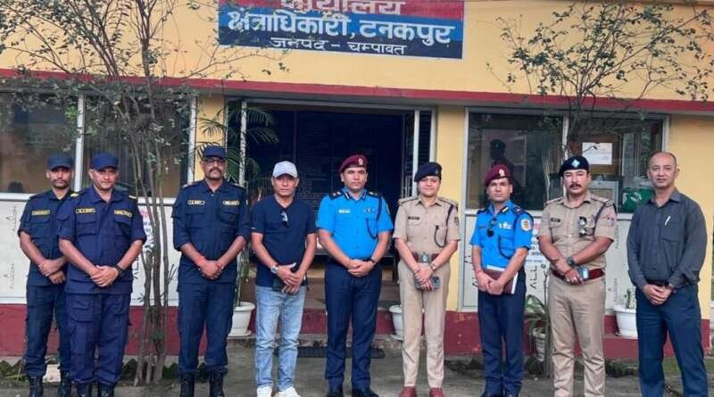भारत-नेपाल सीमा पर सुरक्षा को लेकर चम्पावत पुलिस और नेपाली सुरक्षा अधिकारियों की अहम बैठक