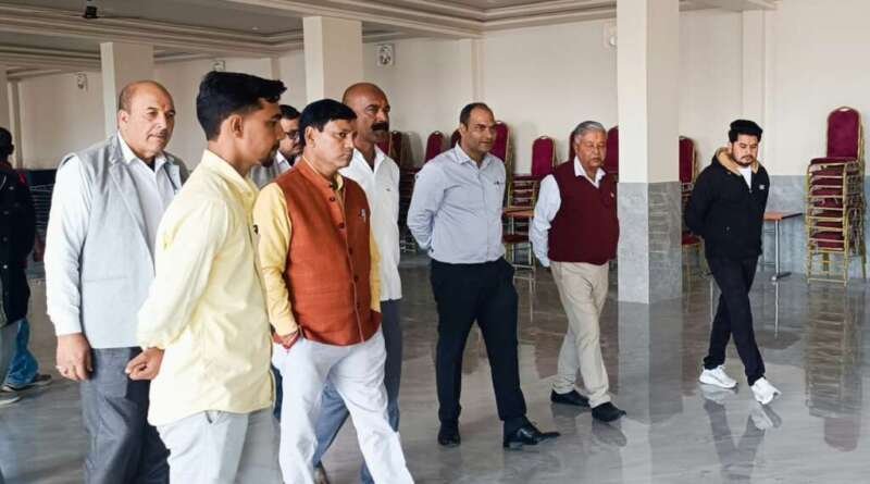 मुख्यमंत्री के प्रस्तावित चम्पावत दौरे की तैयारियां तेज, डीएम ने सर्किट हाउस और रजत जयंती पार्क का किया निरीक्षण