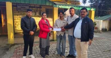 लोहाघाट में भूस्खलन से जान गंवाने वाली सावित्री देवी के परिवार को 4 लाख की सहायता