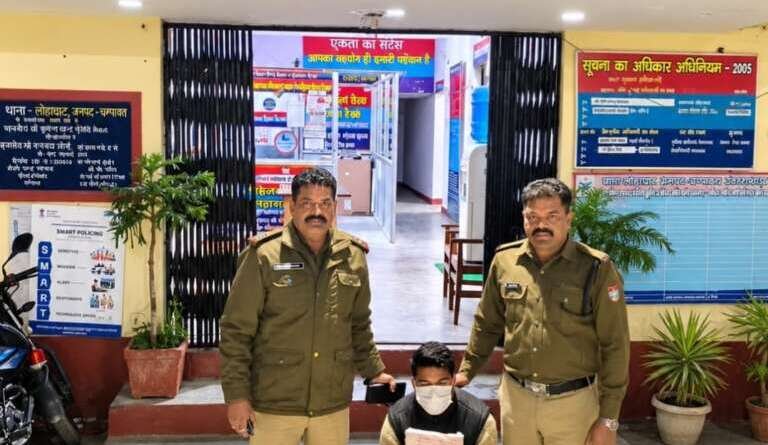 चम्पावत में अवैध शराब पर पुलिस का शिकंजा, बनबसा-लोहाघाट में दो गिरफ्तार
