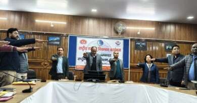 चम्पावत : राष्ट्रीय एकता दिवस पर जिलाधिकारी ने अधिकारियों एवं कार्मिकों को दिलाई राष्ट्र की एकता, अखंडता और सुरक्षा की शपथ