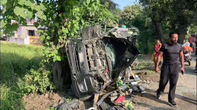 नैनीताल घूमने निकले नवविवाहित जोड़े की कार डंपर से भिड़ी, नेशनल बास्केटबॉल खिलाड़ी की मौत