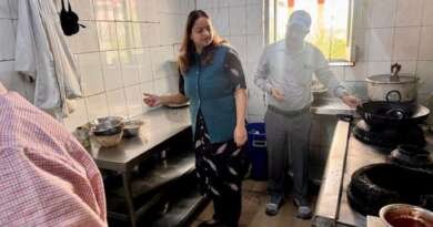 देहरादून: हांडी रेस्टोरेंट में सड़ी-गली सब्जियां और बासी खाना मिला, तत्काल बंद कराया